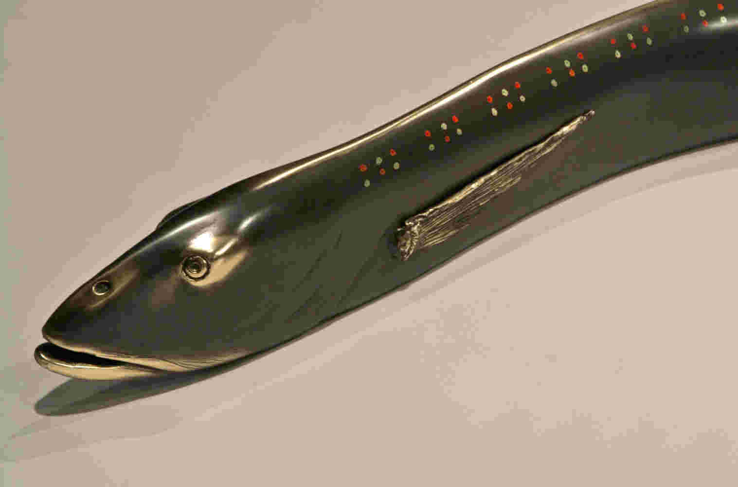 Eel sculpture made of cast bronze