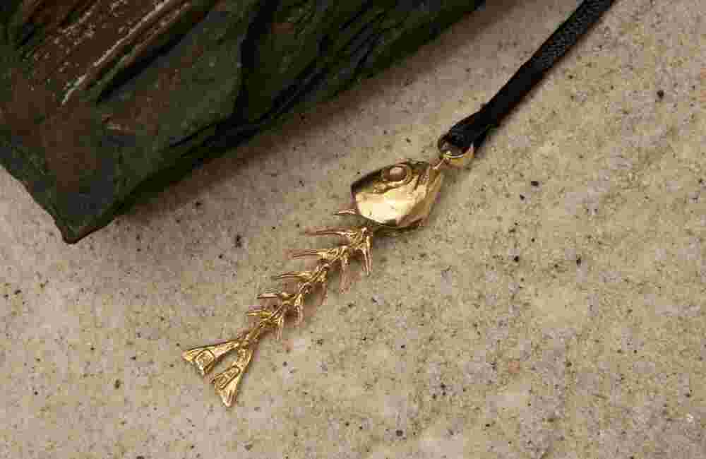 Large size gold fishbone necklace