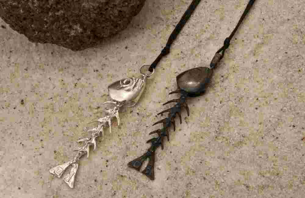 Silver and silver oxidized fishbone necklace