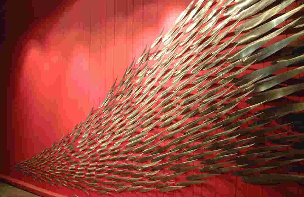 Emigration (Pennsylvania, USA) Flowing stainless steel fish art