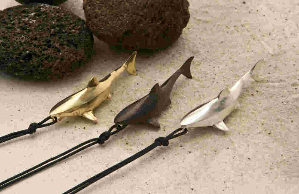Shark silver necklace in gold, silver and black color