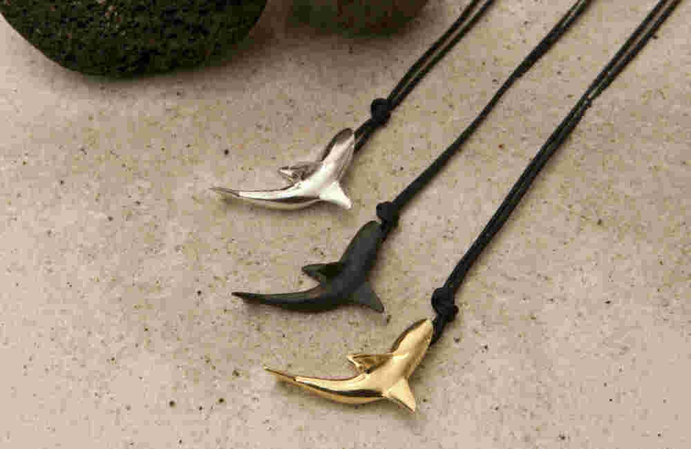 Small shark necklace in various colors