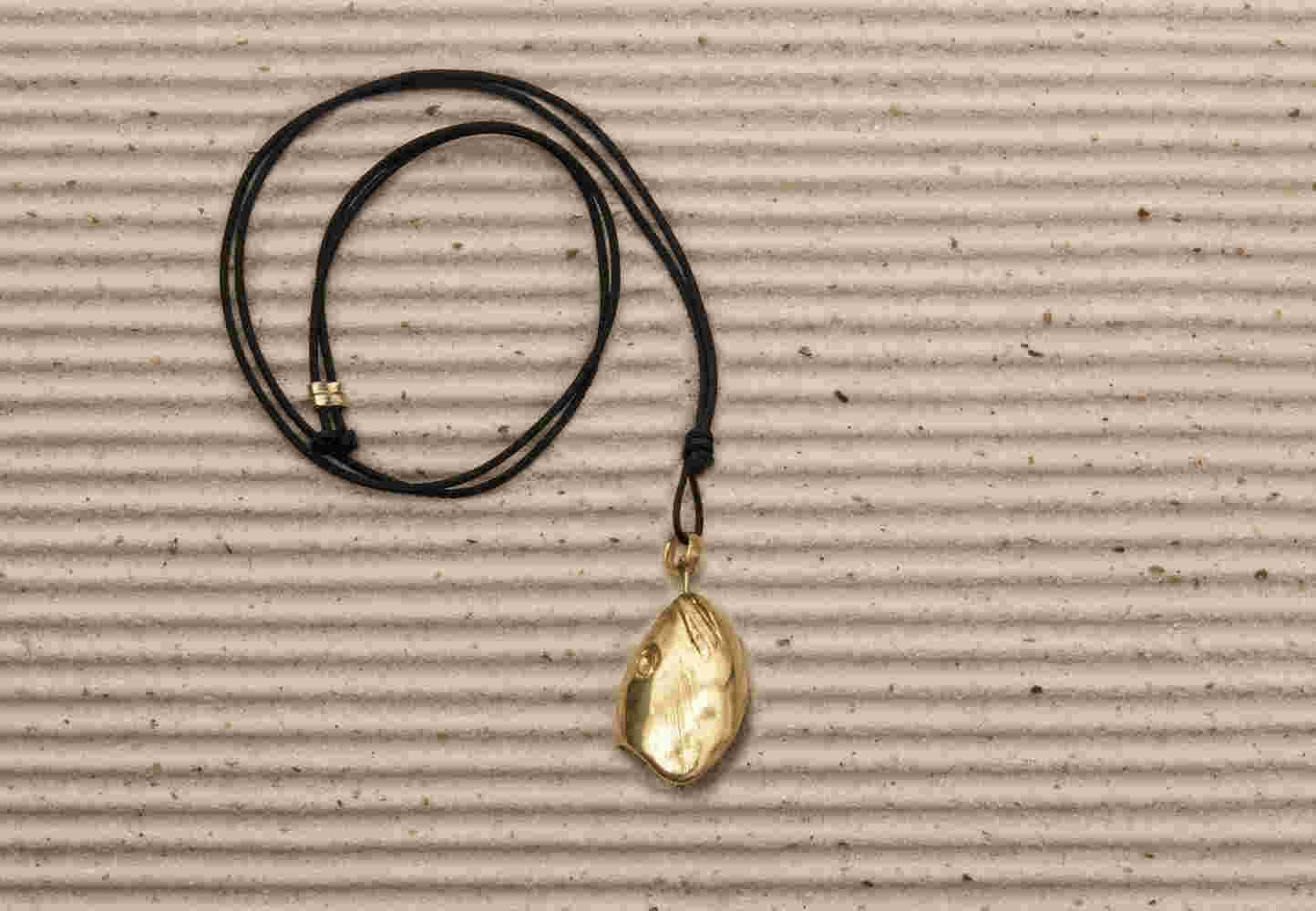 Gold plated fish head necklace Gold plated fish head necklace