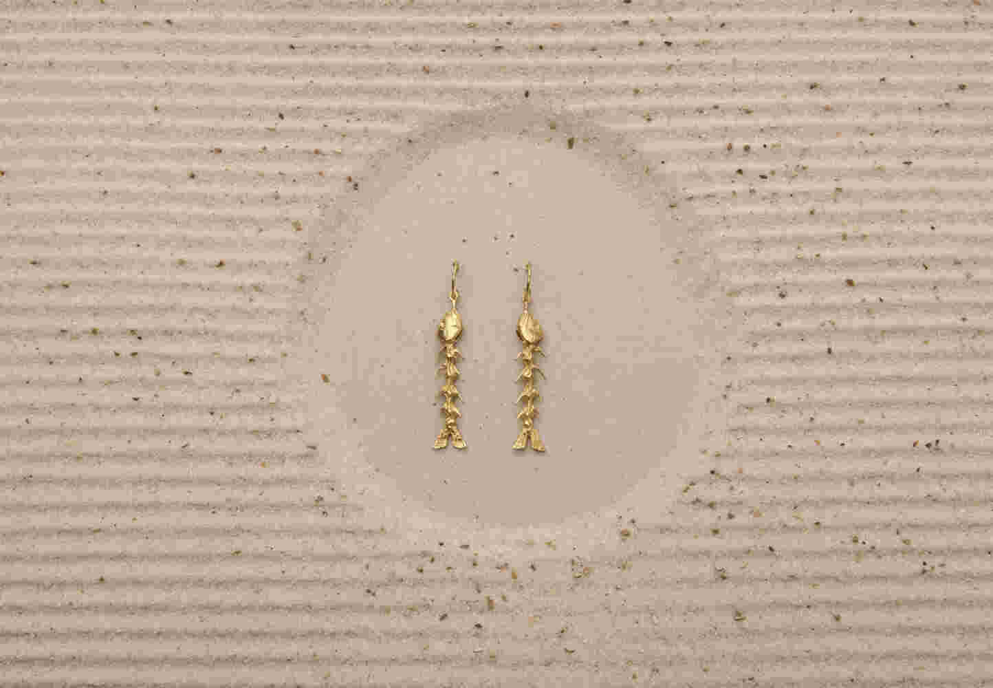 Gold fishbone earrings (SML)