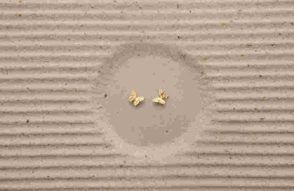 BTFLY EARRINGS SMALL GOLD