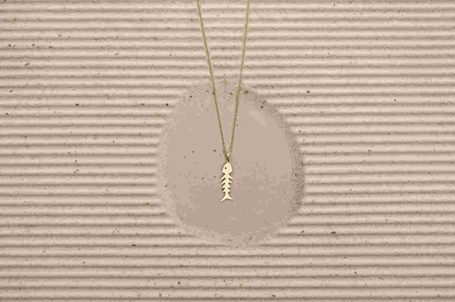 Gold fishbone with gold chain (LRG/FLT)