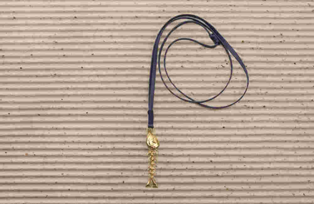 Gold fishbone with cord (LRG) Gold fishbone with cord (LRG)