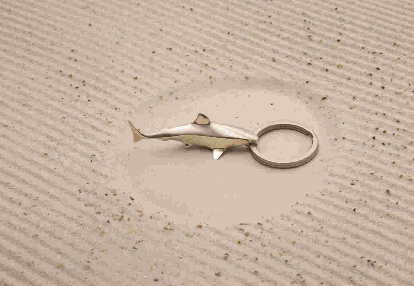 Silver shark keyring (LRG)