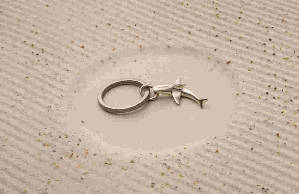 Silver shark keyring (SML) Silver shark keyring (SML)