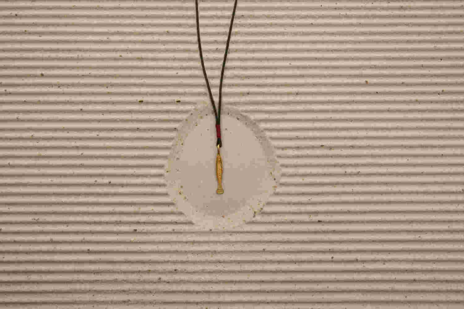 Gold etched fish with chain (SML)