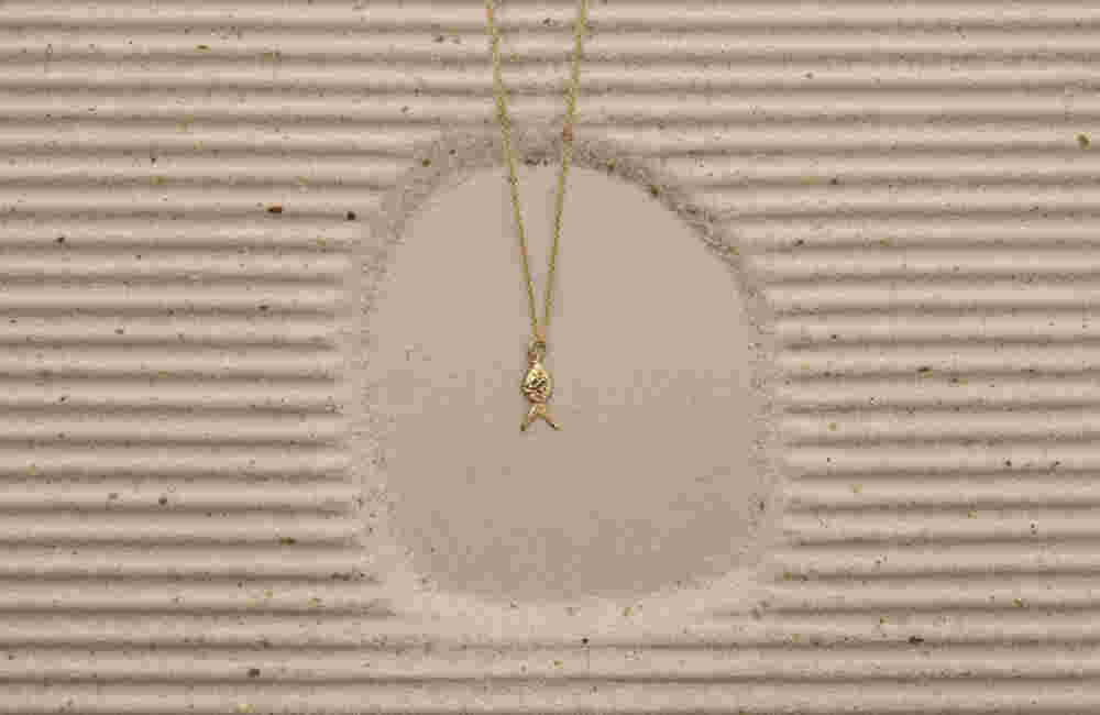 Gold fish pendant with chain Gold fish pendant with chain