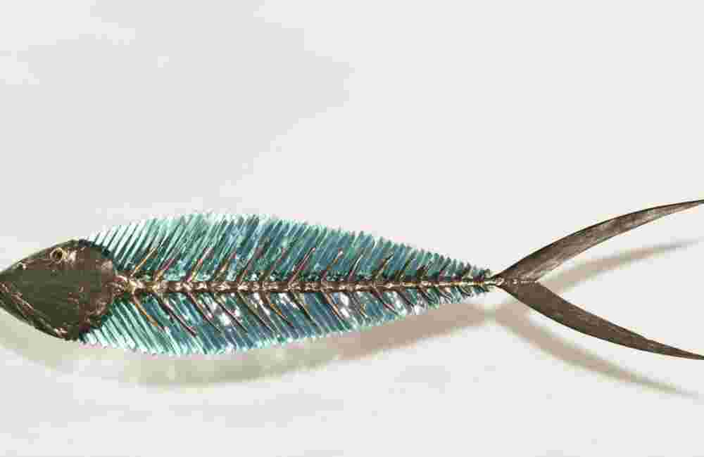 FGB 207 Bronze & glass fish sculpture made by Yorgos Kypris